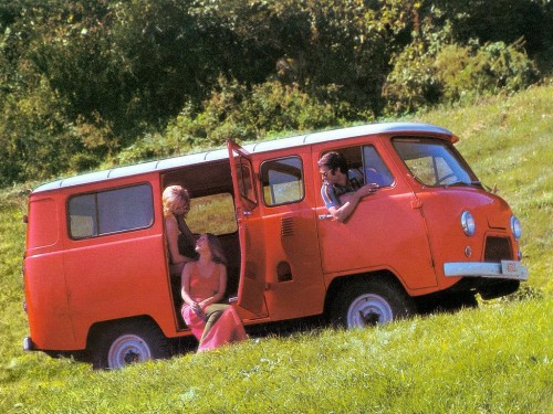 Характеристики минивэна УАЗ Буханка 2.4 MT 452В Автобус 11 мест (01.1971 - 12.1976): фото, места, вместимость, скорость, двигатель, топливо, отзывы