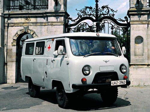 Характеристики грузового фургона УАЗ Буханка 2.4 MT 452 Фургон 2 места (01.1971 - 12.1976): фото, размеры, грузоподъемность, масса, скорость, двигатель, топливо, отзывы