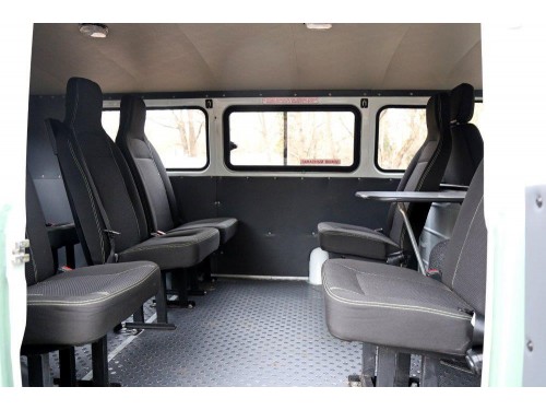Характеристики минивэна УАЗ Буханка 2.7 MT Автобус 9 мест Юбилейный (07.2017 - 10.2018): фото, места, вместимость, скорость, двигатель, топливо, отзывы