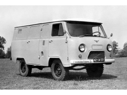 Характеристики грузового фургона УАЗ Буханка 2.4 MT 451М Фургон (01.1970 - 12.1982): фото, размеры, грузоподъемность, масса, скорость, двигатель, топливо, отзывы