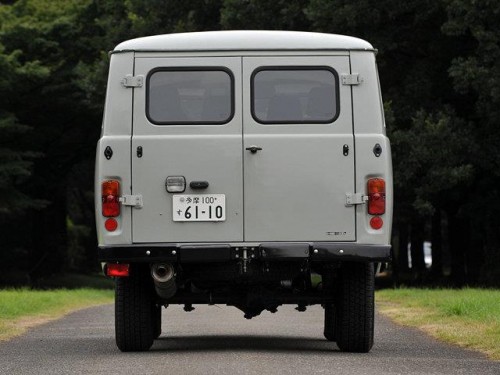 Характеристики минивэна УАЗ Буханка 2.8 MT 2206 Автобус 9-11 мест (01.1985 - 05.2007): фото, места, вместимость, скорость, двигатель, топливо, отзывы