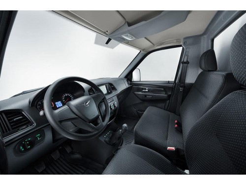 Характеристики грузового автомобиля УАЗ Профи 2.7 MT Комфорт Стандартное шасси (12.2018 - 11.2020): фото, грузоподъемность, масса, скорость, двигатель, топливо, отзывы