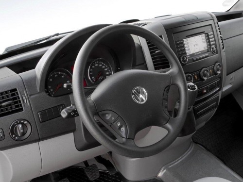 Характеристики грузового автомобиля Volkswagen Crafter 2.0 biTDI MT Double Cab 35 Medium Base L4 (04.2012 - 12.2016): фото, грузоподъемность, масса, скорость, двигатель, топливо, отзывы