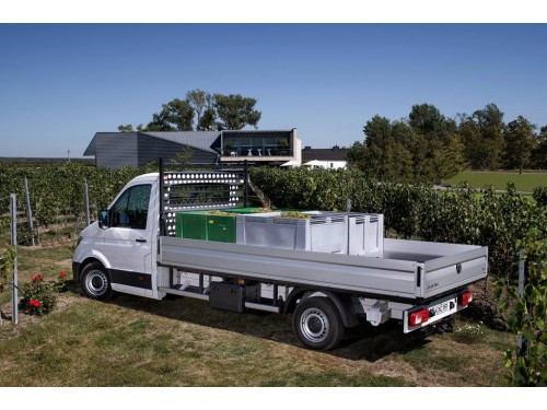 Характеристики грузового автомобиля Volkswagen Crafter 2.0 biTDI MT Single Cab 55 Long Base+Overhang L5 Trendline (10.2021 - н.в.): фото, грузоподъемность, масса, скорость, двигатель, топливо, отзывы