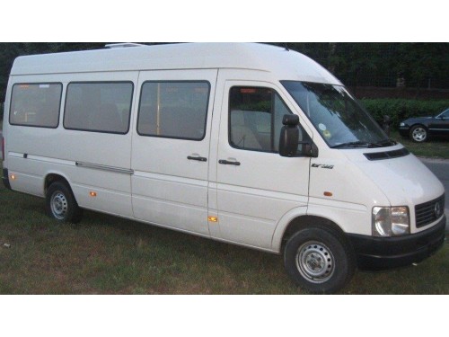 Характеристики грузового фургона Volkswagen LT 2.5 TDI MT Kombi 28KKA (05.1999 - 05.2003): фото, размеры, грузоподъемность, масса, скорость, двигатель, топливо, отзывы