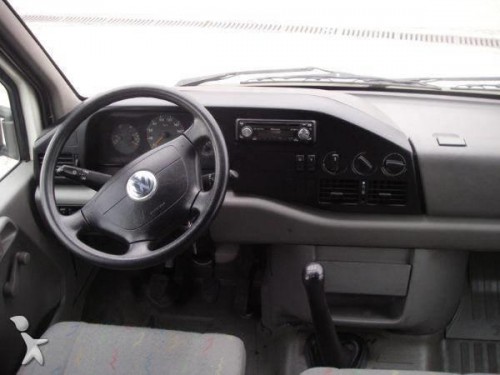 Характеристики грузового фургона Volkswagen LT 2.5 TDI MT Kombi 28KKA (05.1999 - 07.2006): фото, размеры, грузоподъемность, масса, скорость, двигатель, топливо, отзывы