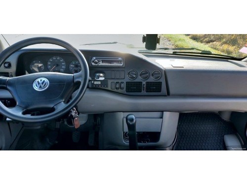 Характеристики грузового фургона Volkswagen LT 2.5 TDI MT Kombi 28KKA (05.1999 - 07.2006): фото, размеры, грузоподъемность, масса, скорость, двигатель, топливо, отзывы