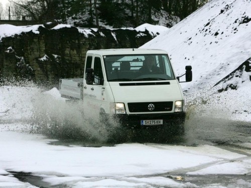 Характеристики грузового автомобиля Volkswagen LT 2.8 TDI MT Double Cab 46MFD Medium Base (01.1999 - 01.2002): фото, грузоподъемность, масса, скорость, двигатель, топливо, отзывы