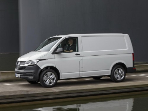 Характеристики грузового фургона Volkswagen Transporter 2.0 TDI DSG Kasten DoKa Long Standard roof (06.2021 - н.в.): фото, размеры, грузоподъемность, масса, скорость, двигатель, топливо, отзывы