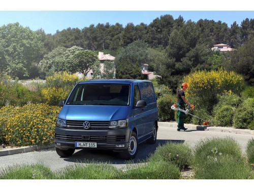 Характеристики грузового фургона Volkswagen Transporter 2.0 TDI DSG Kasten Standard roof (07.2015 - 12.2019): фото, размеры, грузоподъемность, масса, скорость, двигатель, топливо, отзывы