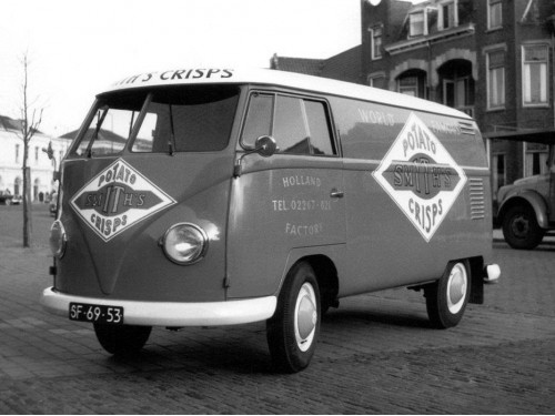 Характеристики грузового фургона Volkswagen Type 2 1.1 MT 1100 Kombi (03.1950 - 01.1954): фото, размеры, грузоподъемность, масса, скорость, двигатель, топливо, отзывы
