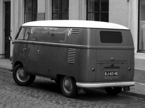 Характеристики грузового фургона Volkswagen Type 2 1.2 MT 1200 Cargo Van (02.1954 - 12.1958): фото, размеры, грузоподъемность, масса, скорость, двигатель, топливо, отзывы
