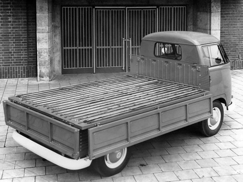 Характеристики грузового автомобиля Volkswagen Type 2 1.1 MT 1100 Single Cab (03.1950 - 01.1954): фото, грузоподъемность, масса, скорость, двигатель, топливо, отзывы