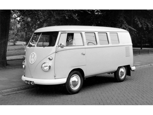 Характеристики грузового фургона Volkswagen Type 2 1.2 MT 1200 Kombi (01.1960 - 12.1962): фото, размеры, грузоподъемность, масса, скорость, двигатель, топливо, отзывы