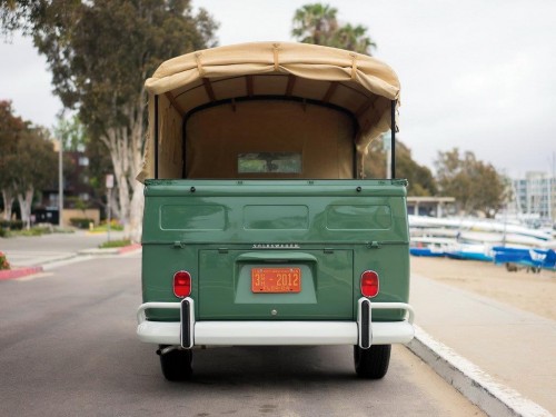 Характеристики грузового автомобиля Volkswagen Type 2 1.5 MT 1500 Double Cab (01.1963 - 12.1965): фото, грузоподъемность, масса, скорость, двигатель, топливо, отзывы