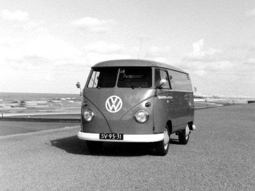 Характеристики грузового фургона Volkswagen Type 2 1.2 MT 1200 Kombi (01.1959 - 12.1959): фото, размеры, грузоподъемность, масса, скорость, двигатель, топливо, отзывы