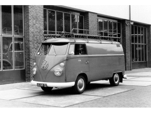 Характеристики грузового фургона Volkswagen Type 2 1.2 MT 1200 Kombi (01.1963 - 12.1964): фото, размеры, грузоподъемность, масса, скорость, двигатель, топливо, отзывы