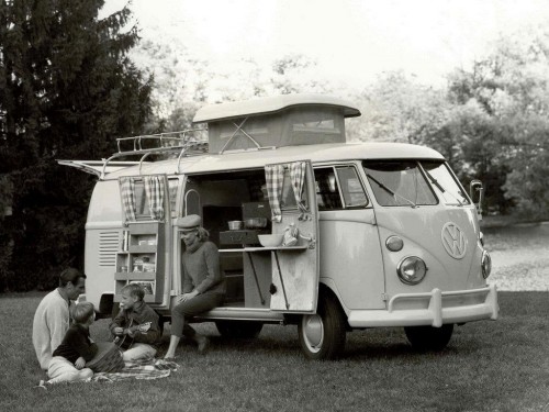 Характеристики грузового фургона Volkswagen Type 2 1.5 MT 1500 Westfalia Camper (01.1965 - 07.1967): фото, размеры, грузоподъемность, масса, скорость, двигатель, топливо, отзывы