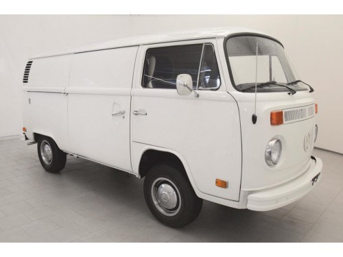 Характеристики грузового фургона Volkswagen Type 2 1.6 MT 1600 Cargo Van (08.1972 - 10.1979): фото, размеры, грузоподъемность, масса, скорость, двигатель, топливо, отзывы