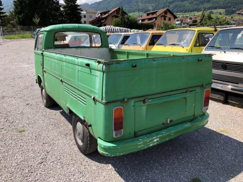 Характеристики грузового фургона Volkswagen Type 2 1.6 MT 1600 Single Cab (08.1972 - 10.1979): фото, размеры, грузоподъемность, масса, скорость, двигатель, топливо, отзывы