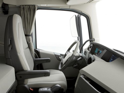 Характеристики седельного тягача Volvo FH 12.8 I-SHIFT 4x2 Tractor FH 42T 3A Air 3800 (09.2012 - н.в.): фото, размеры, грузоподъемность, масса, скорость, двигатель, топливо, отзывы