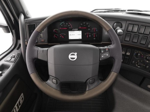 Характеристики седельного тягача Volvo FH 12.8 MT 4x2 Tractor FH13 42T B3HC1 Air 3500 (08.2008 - 08.2012): фото, размеры, грузоподъемность, масса, скорость, двигатель, топливо, отзывы