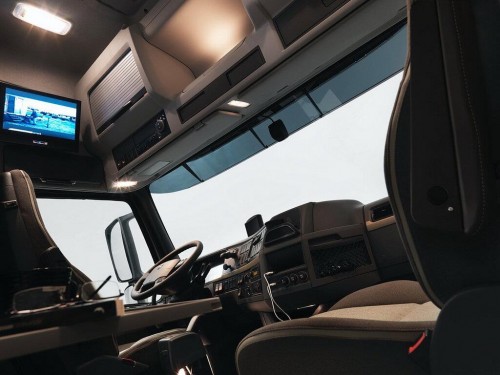 Характеристики седельного тягача Volvo FH 12.8 MT9 4x2 Tractor FH13 42T B3XC1 Air 3600 (08.2008 - 08.2012): фото, размеры, грузоподъемность, масса, скорость, двигатель, топливо, отзывы