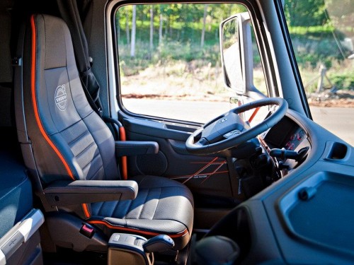 Характеристики седельного тягача Volvo FH 12.8 MT9 4x2 Tractor FH13 42T B3XC1 Air 3600 (08.2008 - 08.2012): фото, размеры, грузоподъемность, масса, скорость, двигатель, топливо, отзывы