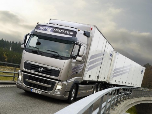 Характеристики тягача Volvo FH 12.8 MT9 4x2 Rigid FH13 42R B3HC1 Air 5200 (08.2008 - 08.2012): фото, размеры, грузоподъемность, масса, скорость, двигатель, топливо, отзывы