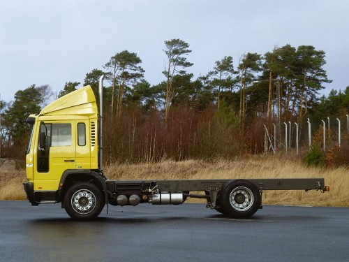 Характеристики тягача Volvo FL 5.5 MT6 4x2 Rigid FL6 E42R 17A Air 4300 (04.2000 - 04.2006): фото, размеры, грузоподъемность, масса, скорость, двигатель, топливо, отзывы