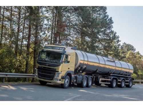 Характеристики седельного тягача Volvo FM 10.8 I-SHIFT 4x2 Tractor FM D11 42 T1HA Air 3500 (04.2013 - н.в.): фото, размеры, грузоподъемность, масса, скорость, двигатель, топливо, отзывы