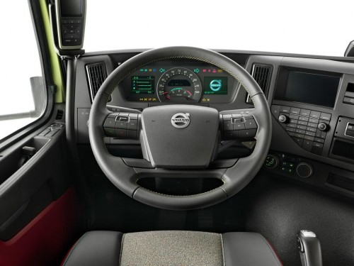 Характеристики тягача Volvo FM 10.8 I-SHIFT 4x2 Rigid FM D11 42R 1A Air 4000 (04.2013 - н.в.): фото, размеры, грузоподъемность, масса, скорость, двигатель, топливо, отзывы