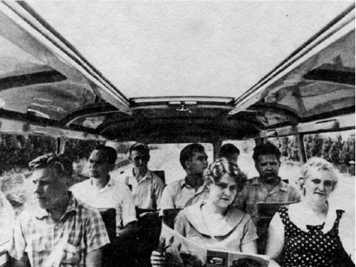 Характеристики автобуса ЗИЛ 118 6.0 AT Скорая помощь (08.1964 - 12.1968): фото, места, схема, вместимость, скорость, двигатель, топливо, масса, отзывы