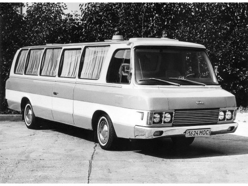 Характеристики автобуса ЗИЛ 118 6.0 AT Скорая помощь (04.1978 - 12.1978): фото, места, схема, вместимость, скорость, двигатель, топливо, масса, отзывы