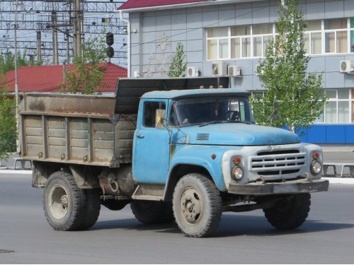 Характеристики бортового грузовика ЗИЛ ММЗ-4502 5.6 MT 45021 Строительный самосвал (12.1980 - 01.1986): фото, грузоподъемность, масса, скорость, двигатель, топливо, отзывы