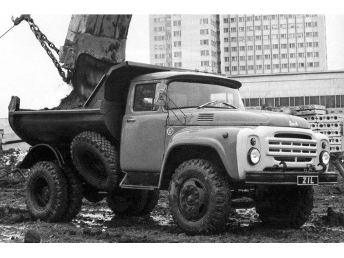 Характеристики бортового грузовика ЗИЛ ММЗ-550 5.6 MT 555К Строительный самосвал (01.1977 - 01.1986): фото, грузоподъемность, масса, скорость, двигатель, топливо, отзывы